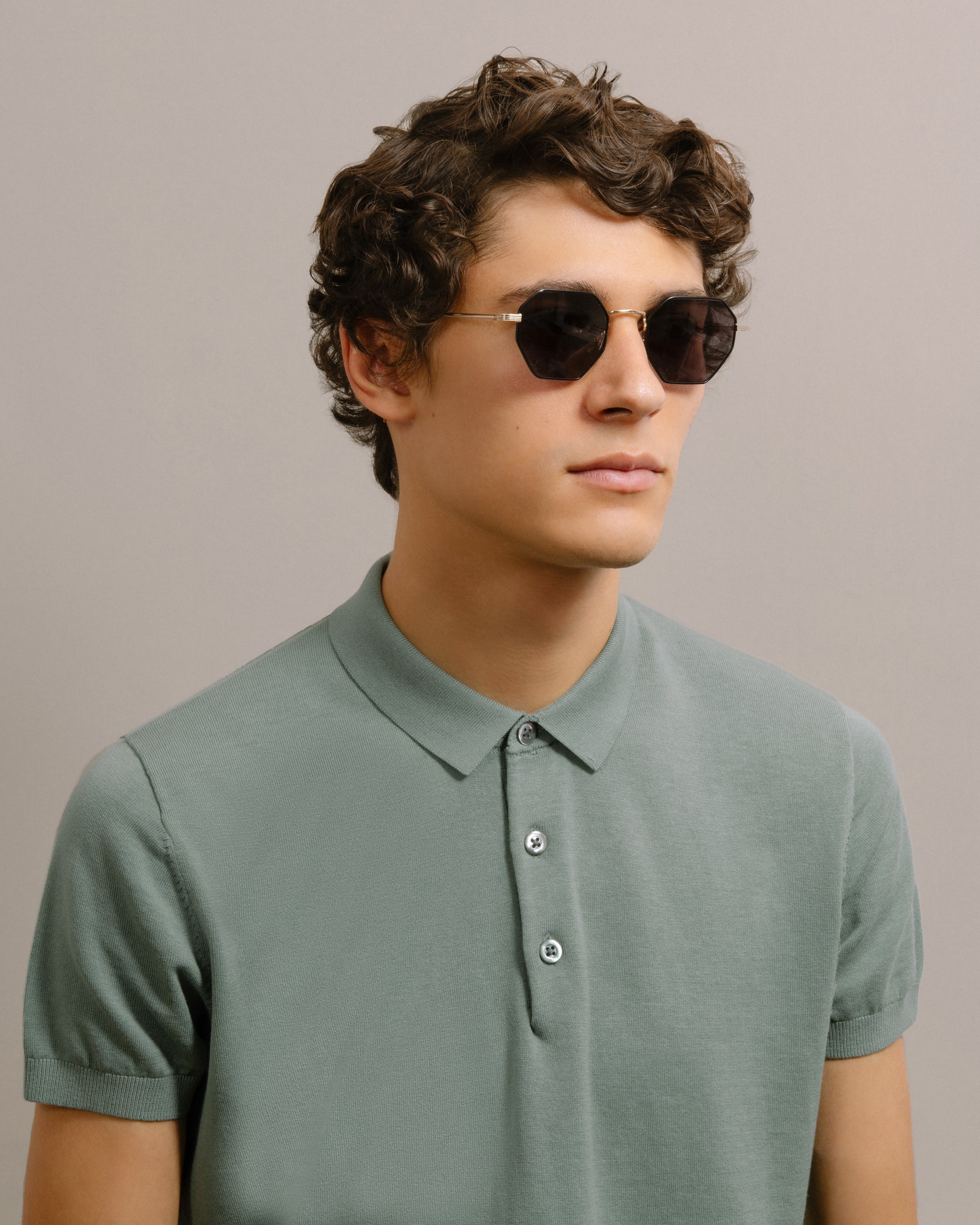 lentes-de-sol-donceles-color-oro